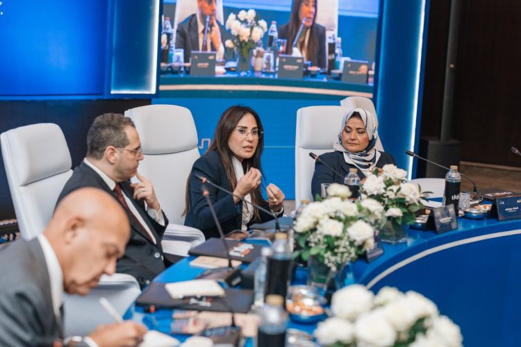 وزيرة الإسكان  تكشف خلال ملتقي مجلة أصول مصر تفاصيل مشروع  قانون تنظيم السوق العقاري و توضح موقف المتعثرين