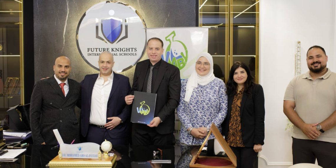مدرسة Future Knights International Schools توقع اتفاقية تعاون مع منصة Vlaby لتعزيز التعليم التفاعلي