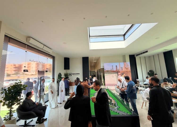 إقبال كبير من العملاء على تسكين الوحدات التجارية بمشروع Town Ten احدث مشروعات شركة مزايا بالعبور