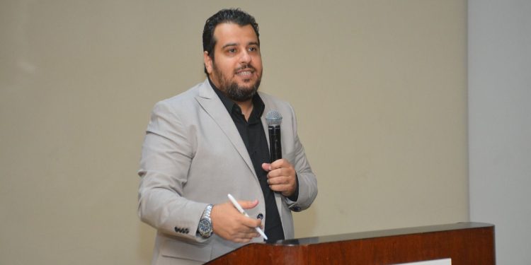 سعيد إمبابي: تثبيت الفيدرالي والمركزي المصري هو السيناريو الأرجح.. وتحركات الفائدة ترسم اتجاه الذهب والدولار